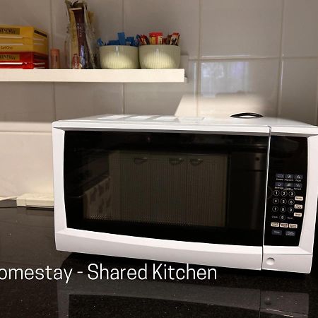 מלבורן Homestay - Yarra River Boulevard - Private Room מראה חיצוני תמונה