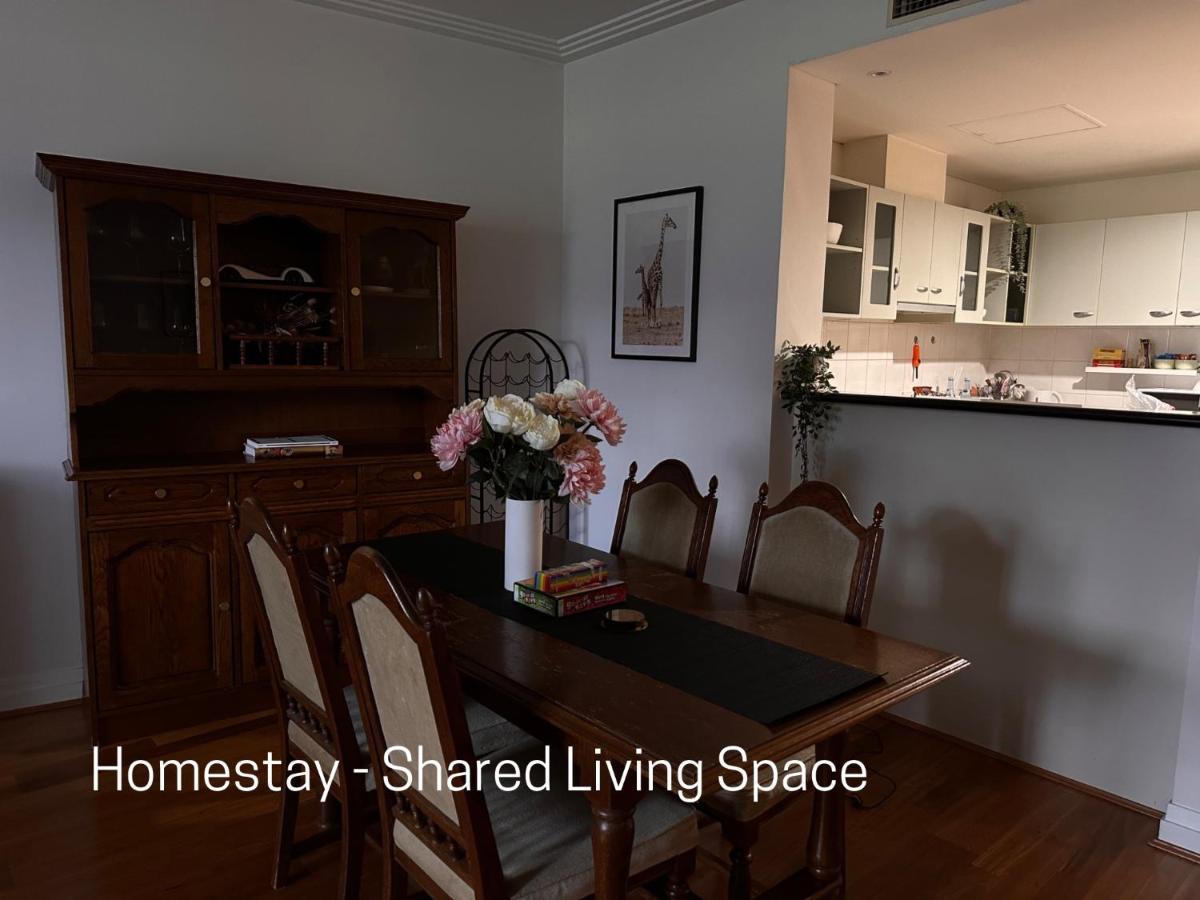 מלבורן Homestay - Yarra River Boulevard - Private Room מראה חיצוני תמונה