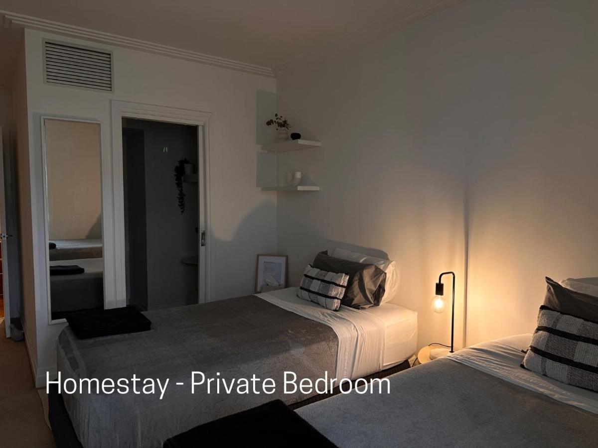 מלבורן Homestay - Yarra River Boulevard - Private Room מראה חיצוני תמונה