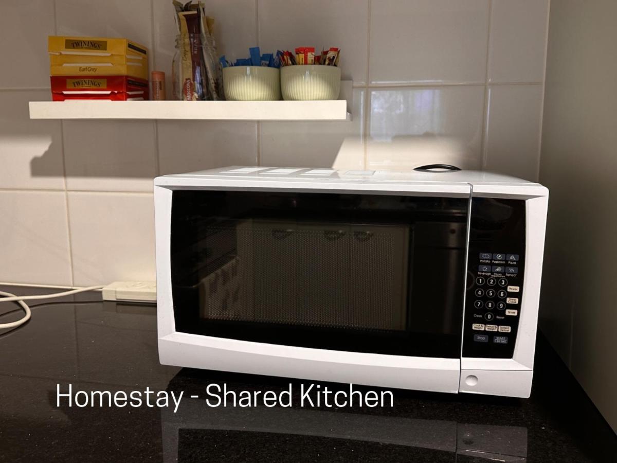 מלבורן Homestay - Yarra River Boulevard - Private Room מראה חיצוני תמונה