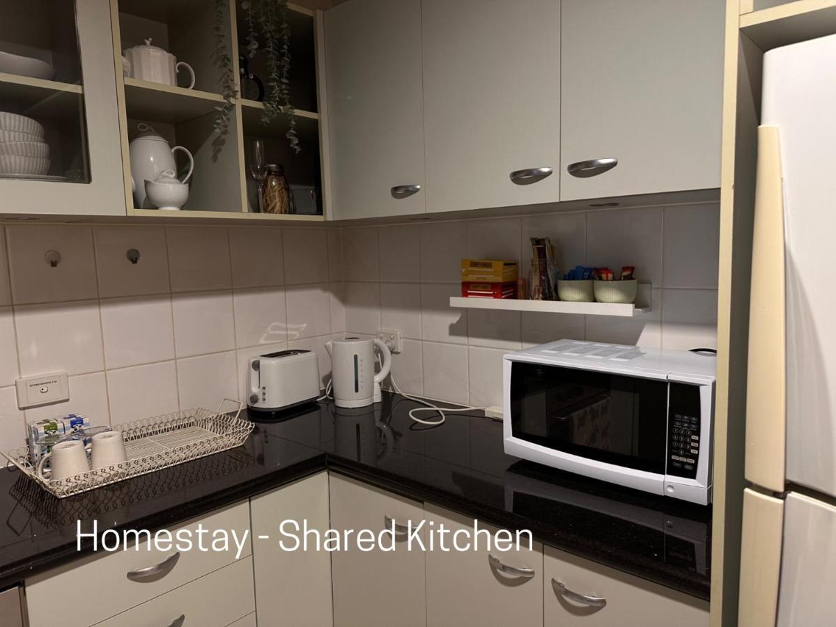 מלבורן Homestay - Yarra River Boulevard - Private Room מראה חיצוני תמונה